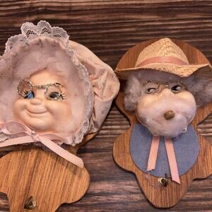 vintage, handmade country-style wall decorations